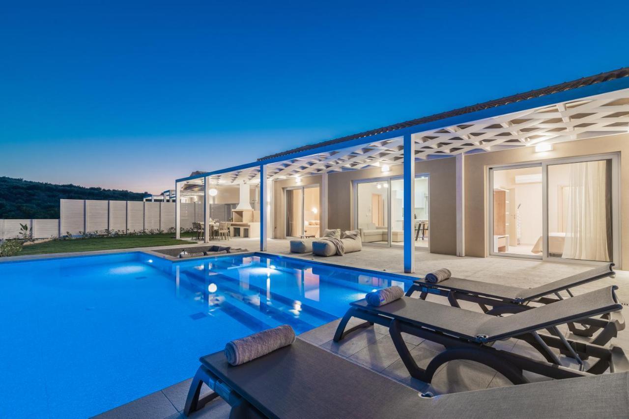 Spartakos Luxury Villa 2 Koukounaria ภายนอก รูปภาพ