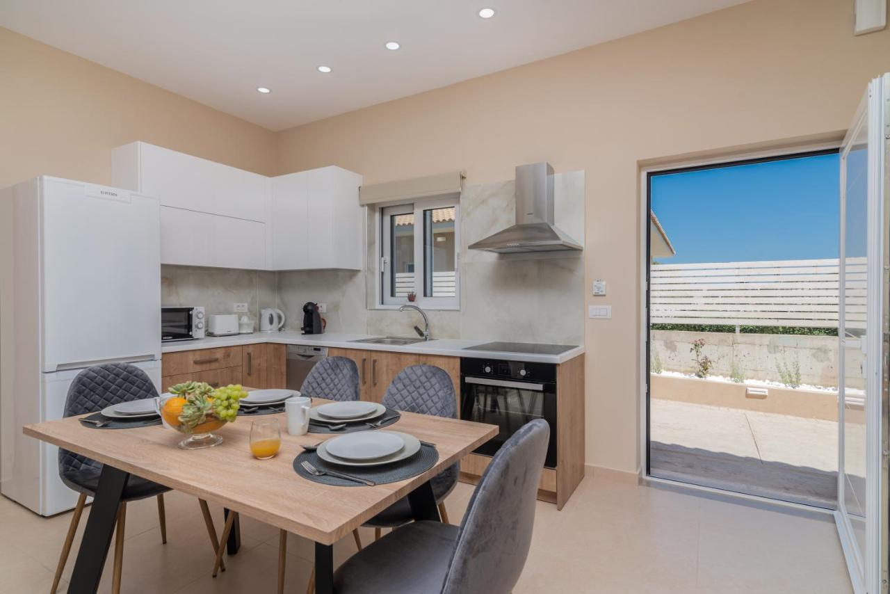 Spartakos Luxury Villa 2 Koukounaria ภายนอก รูปภาพ